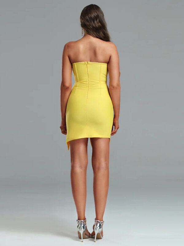 Diamond-bordered Backless Mini Dress 2